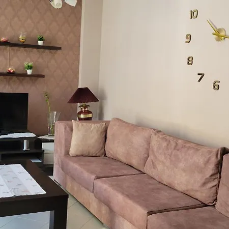 Apartamento Charming Lushnjë